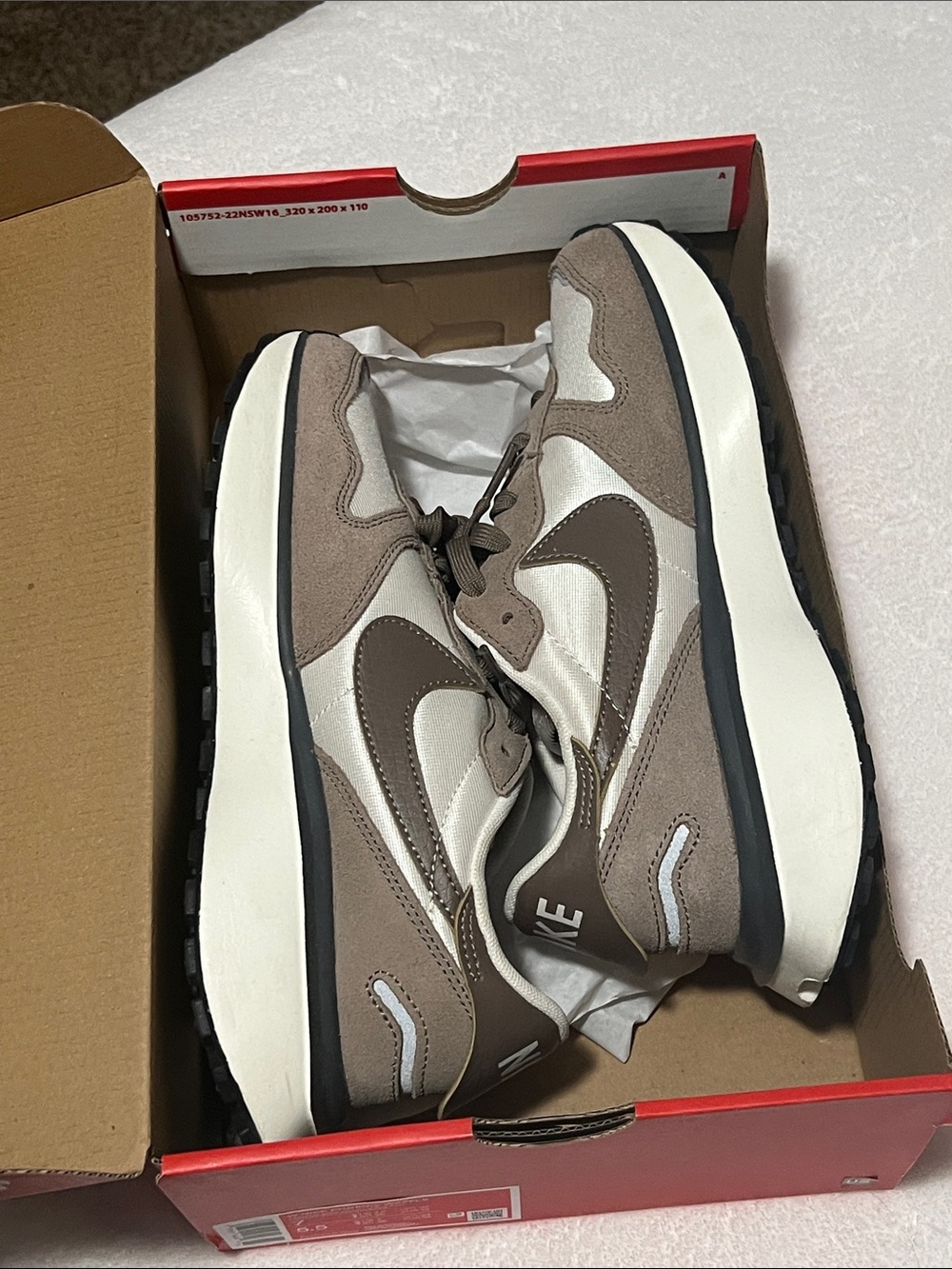 W Nike Phoenix Waffle Shoes Sneakers Size 7